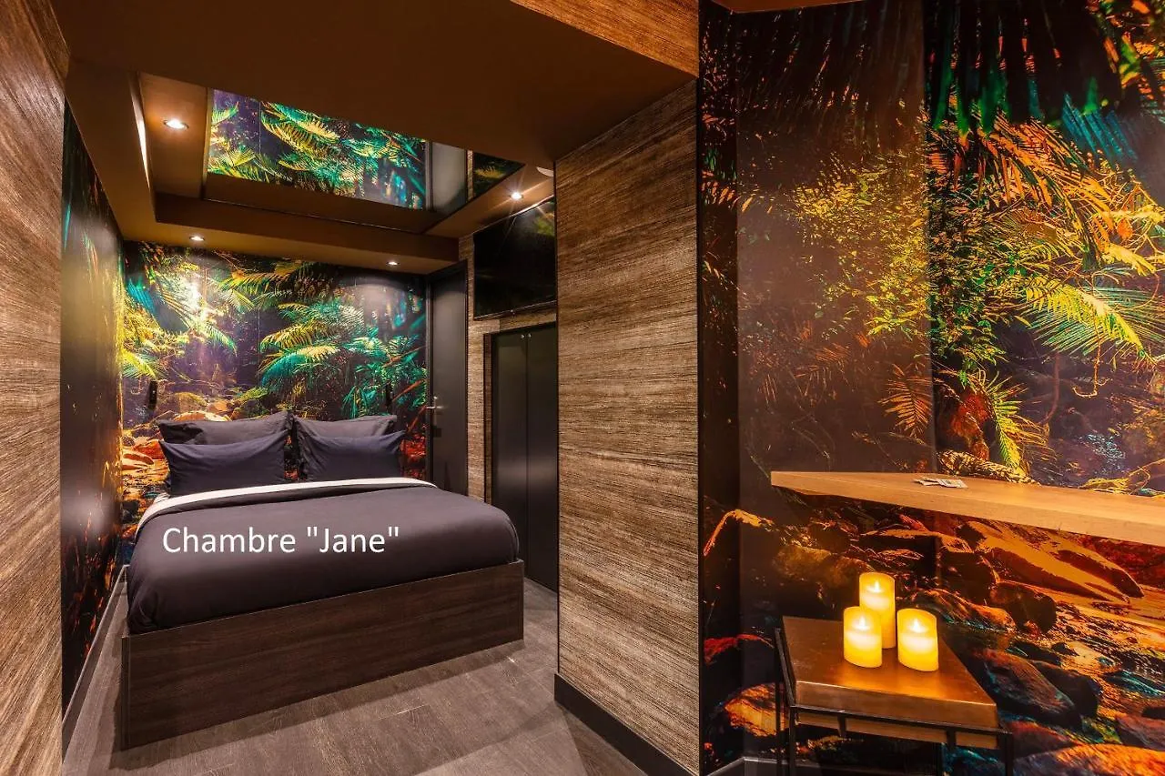 Love Hotel Avec Nuit Insolite Au Dandy Et Jacuzzi Privatise (Adults Only) Paris 0*,  France