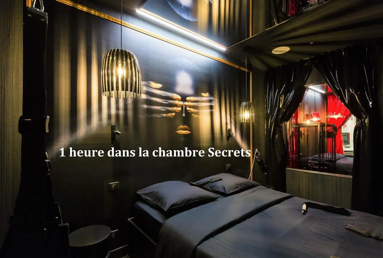 Love Hotel Avec Nuit Insolite Au Dandy Et Jacuzzi Privatise (Adults Only) contacts