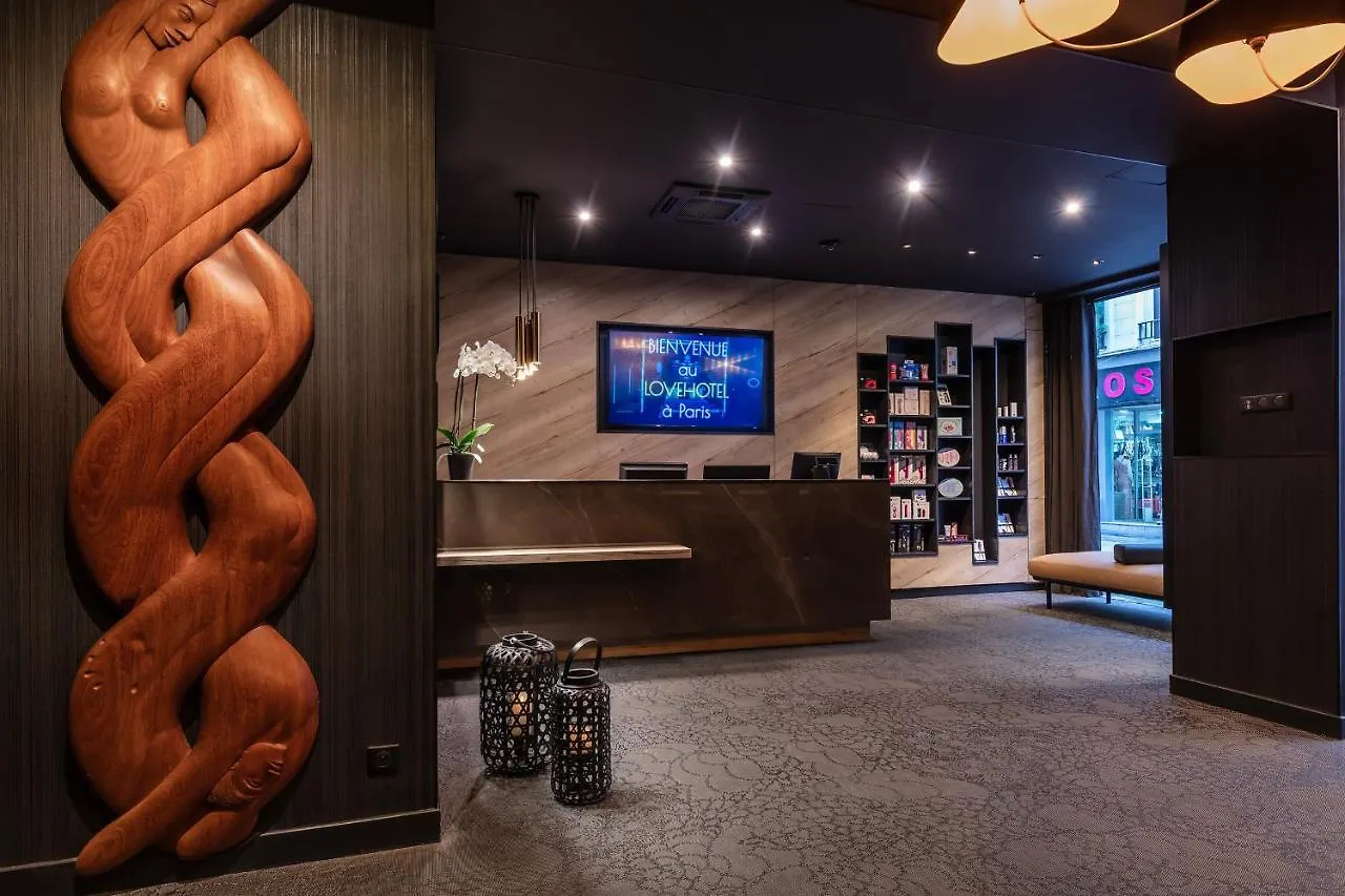 Love Hotel Avec Nuit Insolite Au Dandy Et Jacuzzi Privatise (Adults Only) Paris