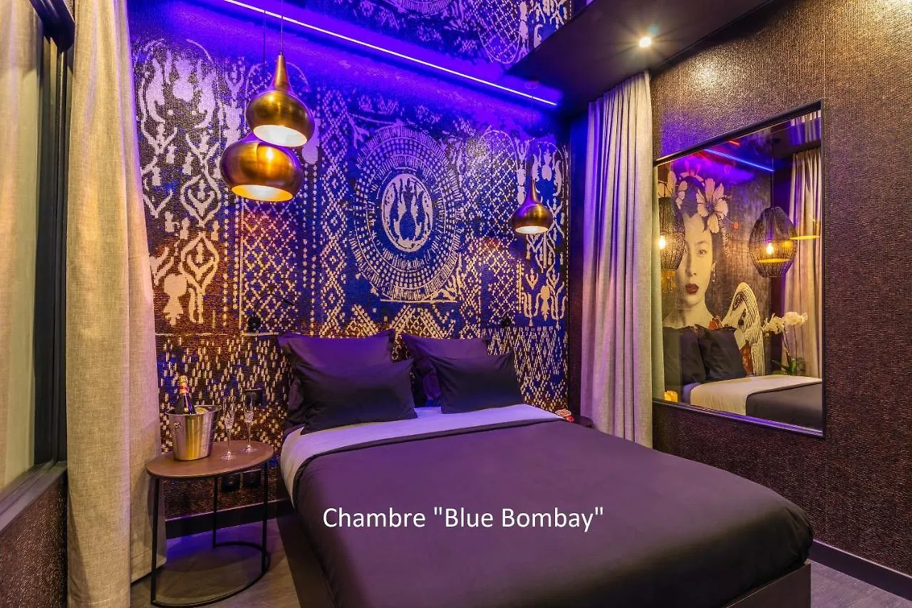 Love Hotel Avec Nuit Insolite Au Dandy Et Jacuzzi Privatise (Adults Only) Paris